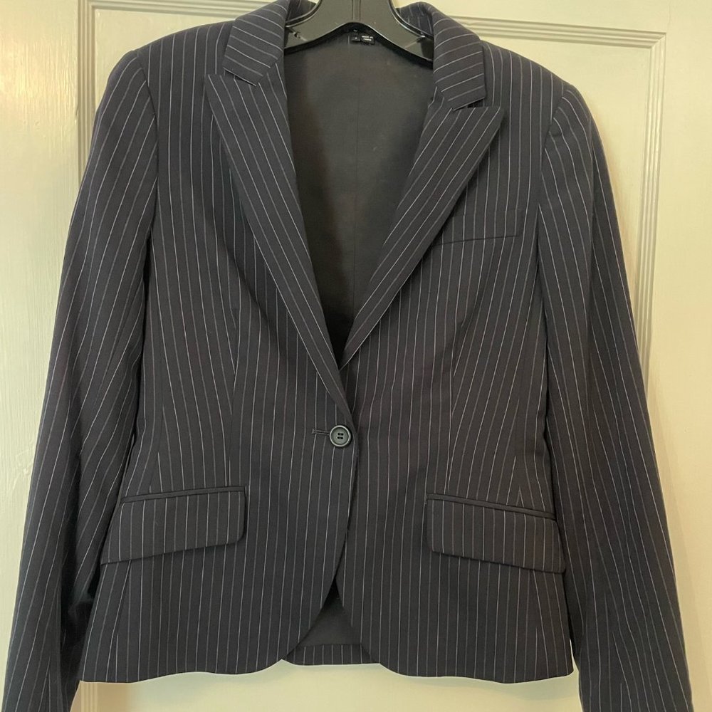 Theory suit 4/6
